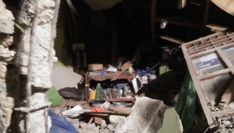 Rumah di Bogor Roboh Terseret Longsor, 1 Orang Terluka