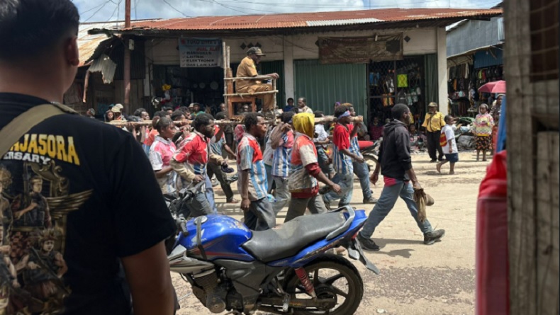Polisi Telusuri Beredar Foto Siswa SMU di Dogiyai Pawai Gunakan Atribut Bintang Kejora