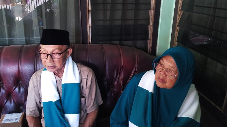 Kisah Romantis Calon Jemaah Haji Tertua KBB, Tunggu Istri Berangkat Bersama ke Tanah Suci