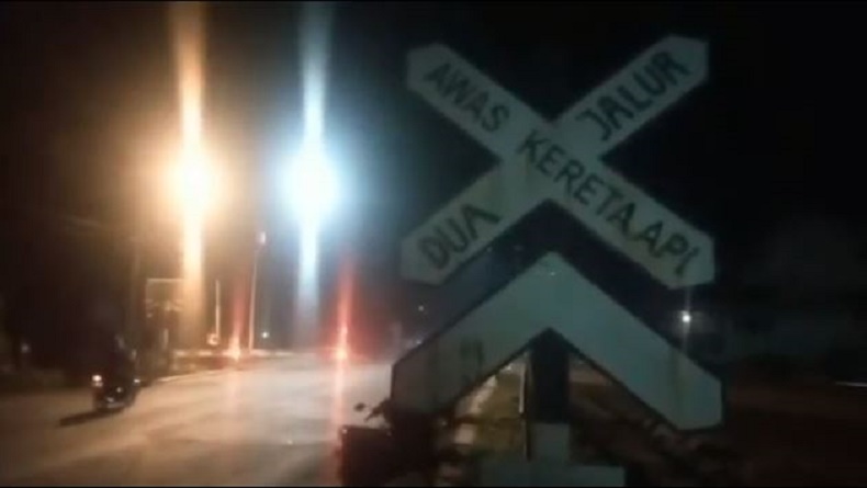 Kecelakaan Terobos Pelintasan, 2 Pemotor Tewas Tertabrak Kereta Api di Banyumas