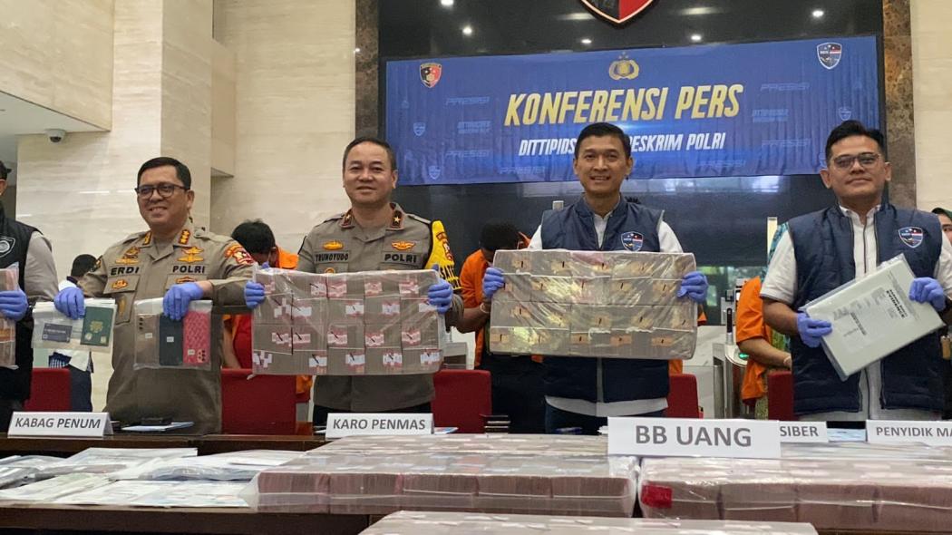 Tipu Perusahaan Singapura hingga Rugikan Rp32 Miliar, 2 WN Nigeria dan 3 WNI Ditangkap