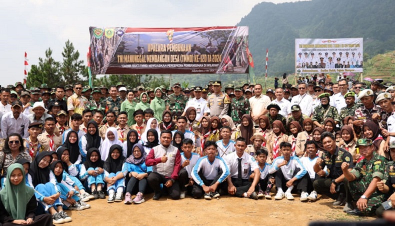 TMMD ke-120, TNI Bangun Jalan 3 Km di Pelosok Sukamakmur Bogor