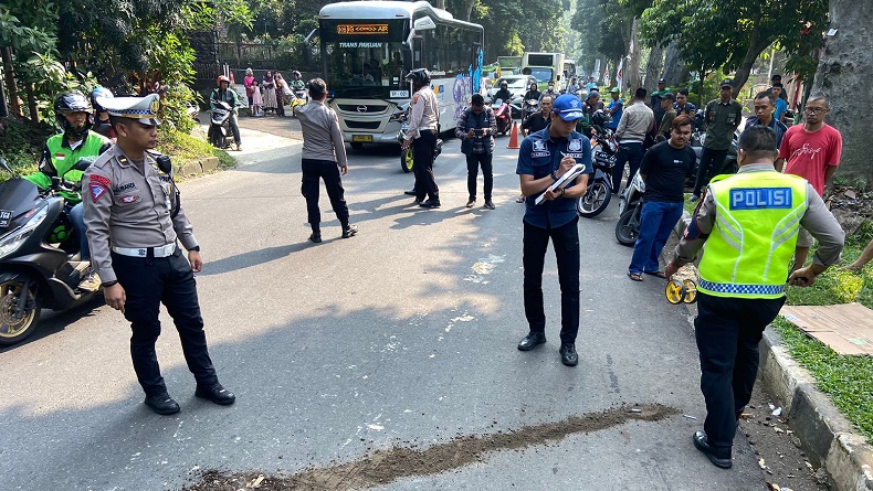 Kecelakaan di Ahmad Yani Bogor, Pemotor Ibu-ibu Tewas Diseruduk Angkot