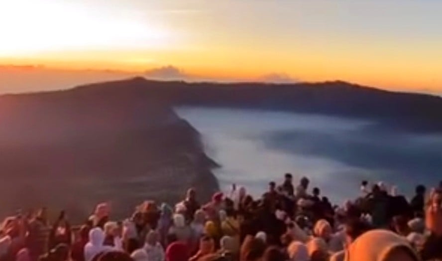 Libur Panjang, 12.973 Wisatawan Serbu Gunung Bromo