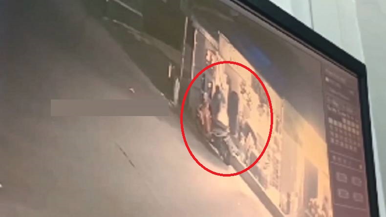 Detik-detik Mayat Pemilik Warung Madura Dibuang Keponakan di Pamulang, Diangkut Pakai Motor