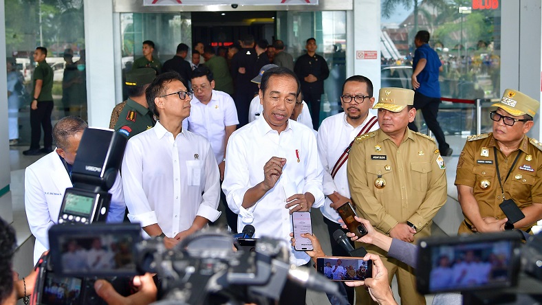 Jokowi Bakal Kunjungi Korban Banjir Lahar Dingin di Sumbar