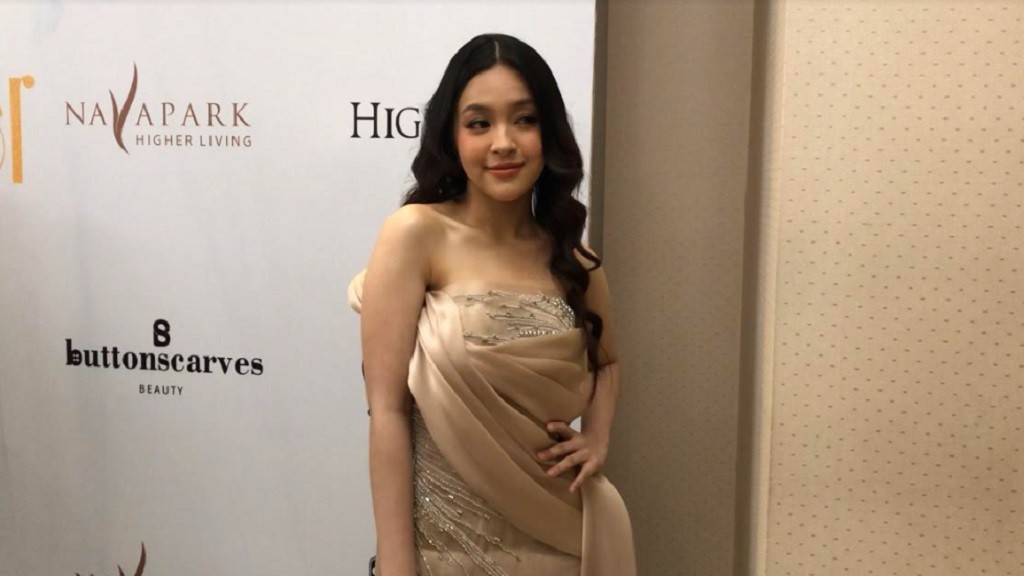 Eca Aura Dapat Penghargaan IBW 2024: Happy Banget!