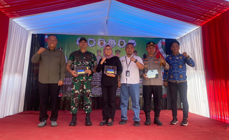 Aksi PNM Peduli Serahkan Sumur Bor untuk Warga Indramayu