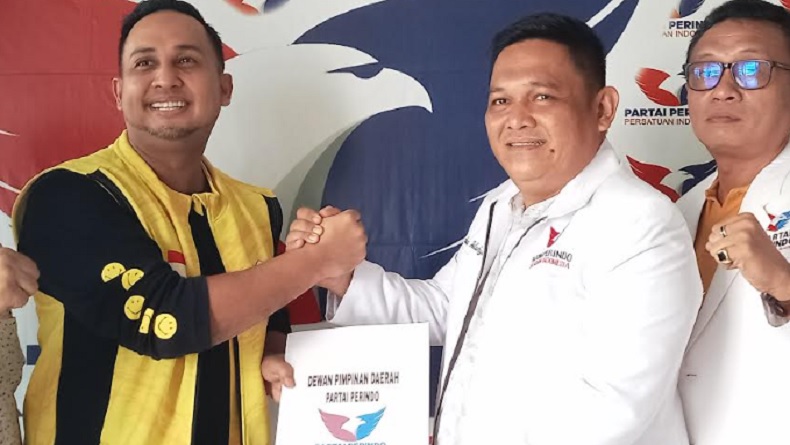 Ketua DPD Perindo Palembang Sambut Kedatangan M Hidayat Ambil Formulir Bacalon Wali Kota