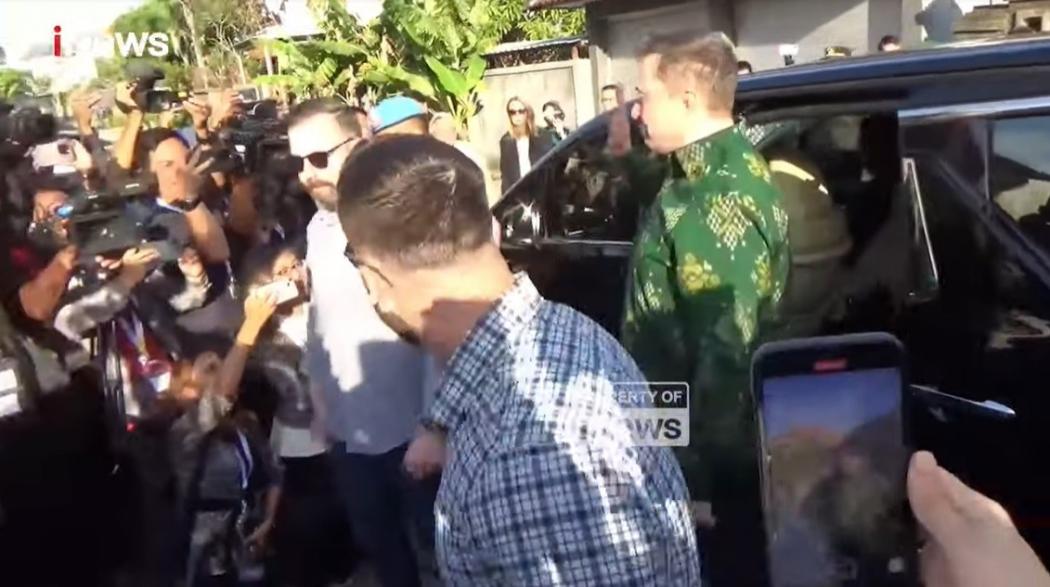 Tak Ada Tesla, Elon Musk Pakai Mobil Ini di Acara World Water Forum 