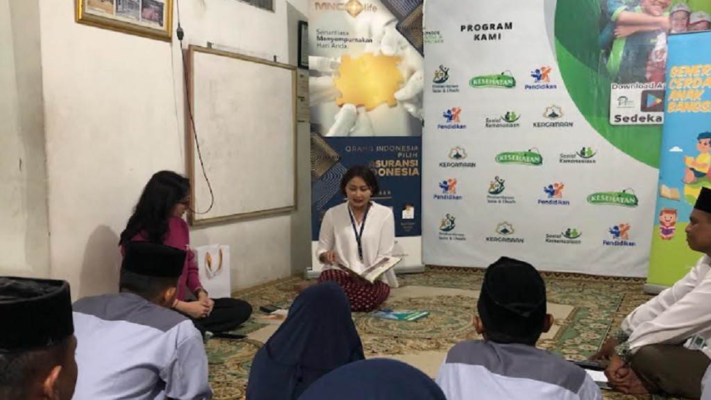 Tingkatkan Minat Membaca, MNC Life dan MNC Peduli Donasikan Buku ke Panti Asuhan Yayasan Yatim Dhuafa Jati Baru