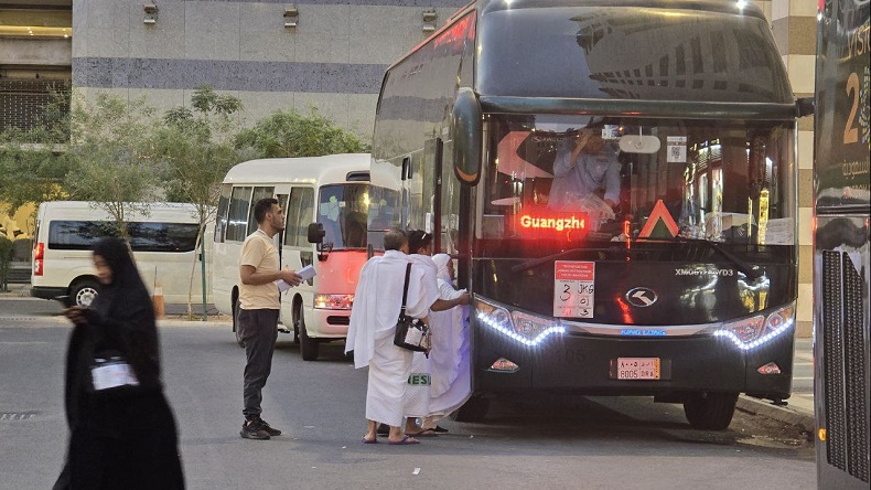 Temuan Pansus Haji 2024: 535 Bus Disewa, Hanya 20 Unit Layak untuk Lansia