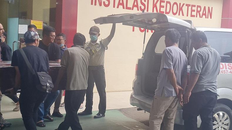 2 Jenazah Korban Pesawat Jatuh di BSD Diserahkan ke Keluarga, Suasana Haru Menyelimuti