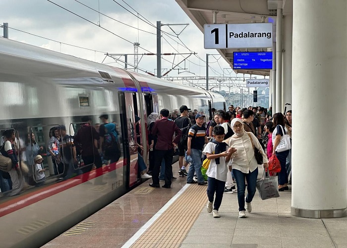 Cara Refund Tiket Kereta Cepat Whoosh Tanpa Ribet, Panduan Lengkap dan Syaratnya!