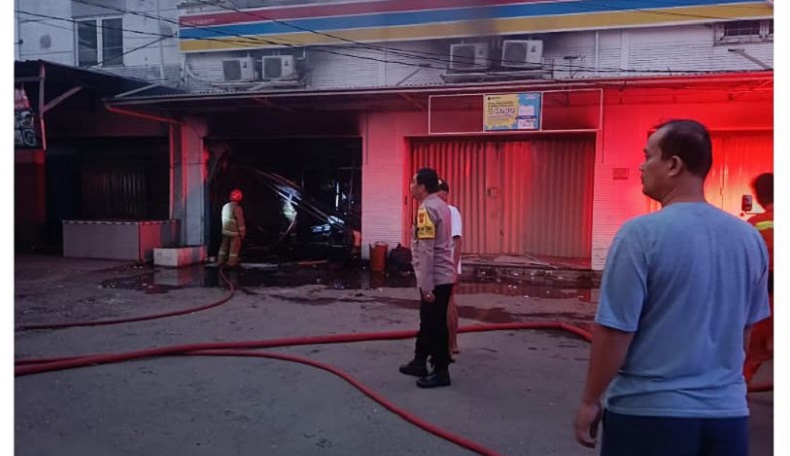 Kebakaran Minimarket di Gunung Putri Bogor akibat Pembobolan ATM, Uang Rp500 Juta Raib