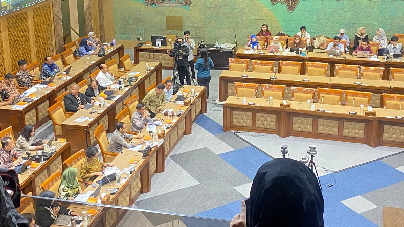 DPR Minta Nadiem Revisi Permendikbud Nomor 2 Tahun 2024 Buntut Polemik Kenaikan UKT