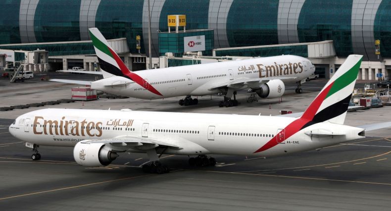 Ngeri! Pesawat Boeing 777 Emirates Tabrak Kawanan Burung saat Mendarat di Mumbai