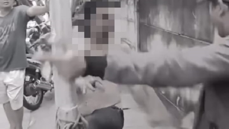 Viral Pria Diduga Maling Motor Diikat dan Dipukuli Warga di Sunter Jakut