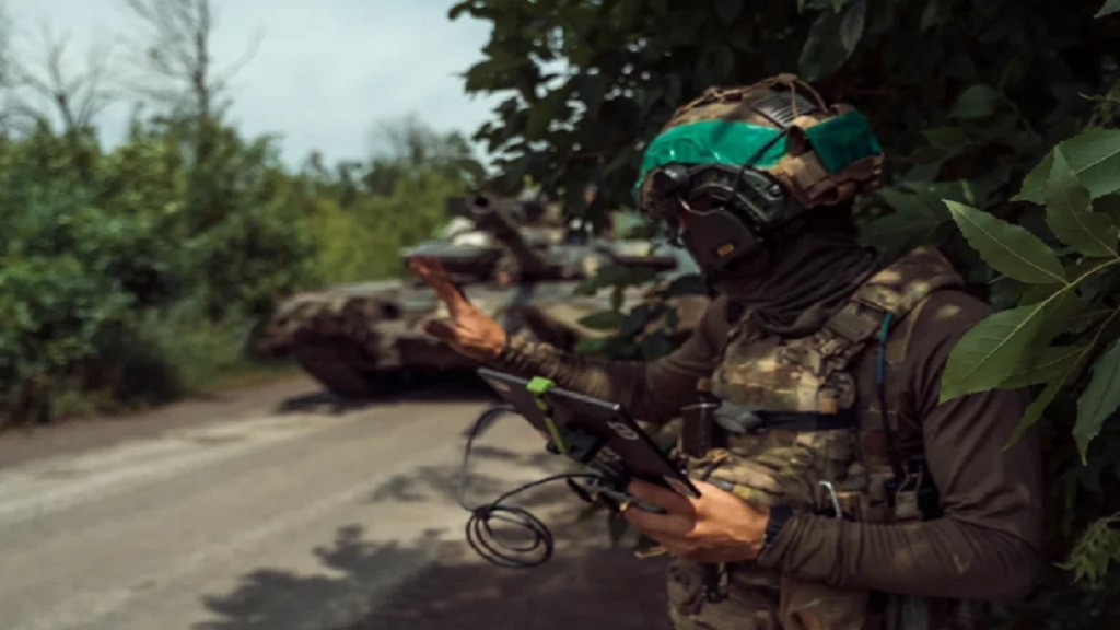 Pakai Teknologi Lebih Maju, Rusia Diduga Blokir Akses Ukraina ke Starlink 