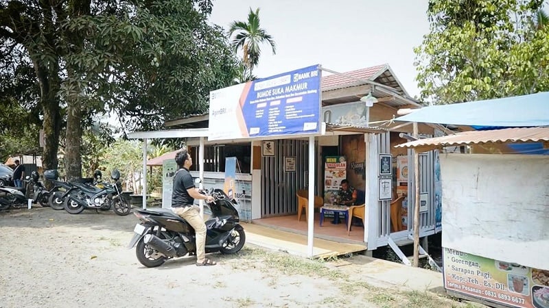 Kisah AgenBRILink, Dekatkan Akses Perbankan untuk Bantu Warga di Sumbawa Besar