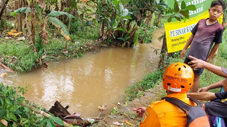 Balita di Bogor Hilang Diduga Terseret Arus Selokan, Tim SAR Turun Tangan