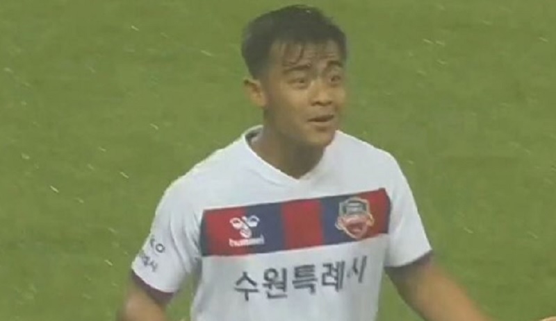 Ini Komentar Mengejutkan Pelatih Suwon FC soal Kartu Merah Pratama Arhan