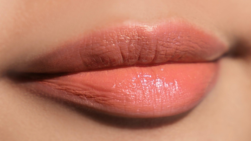 Ini Kandungan yang Bikin Bibir Lembap dan Sehat Seharian!