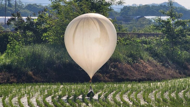 Balas Dendam, Korut Serang Korsel dengan Sampah dan Kotoran Hewan