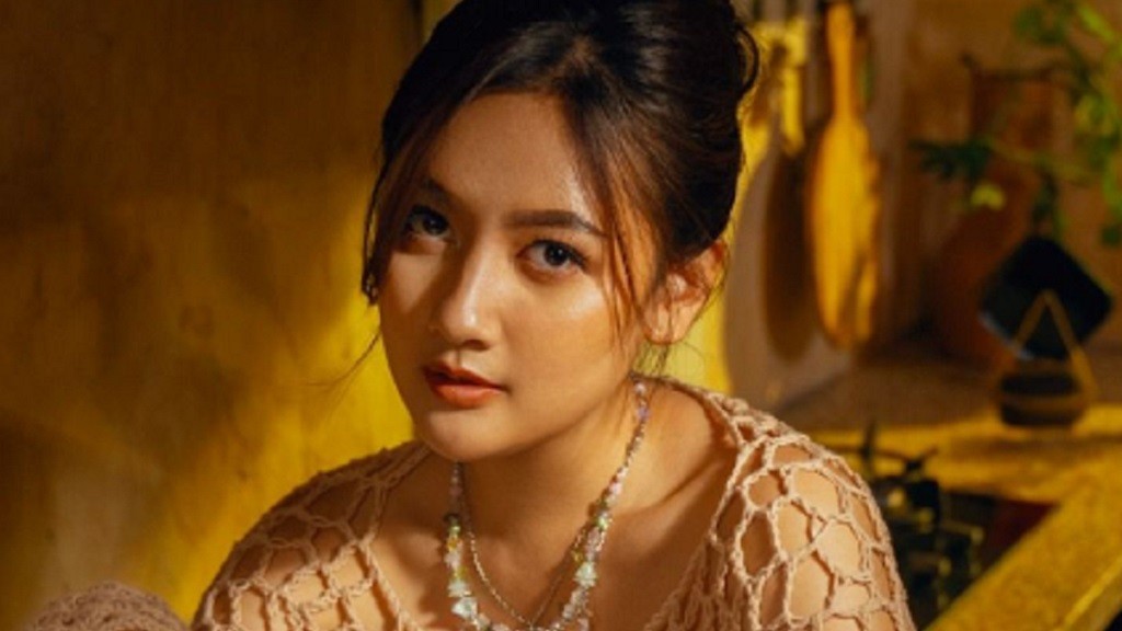 Meiska Rilis Lagu Badut, Download Gratis Lagunya Hanya di TREBEL!