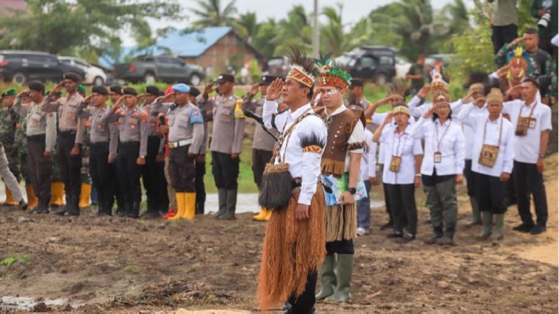 Pimpin Upacara Harlah Pancasila, Mentan Amran Ingin Merauke Jadi Lumbung Pangan Indonesia