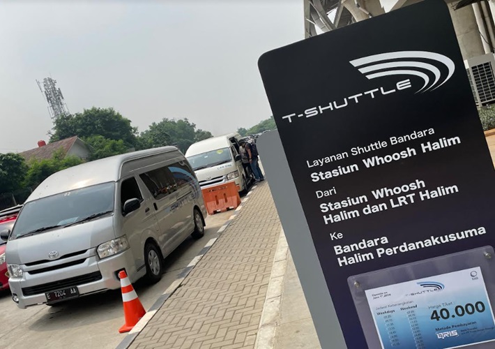 Shuttle Bus Bandara Halim Perdanakusuma ke Stasiun Kereta Cepat Whoosh Beroperasi Mulai Hari Ini