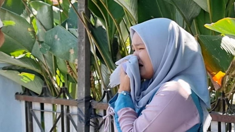 Gadis di Batubara Menangis Ditilang Polisi, Bawa Motor Tak Pakai Helm