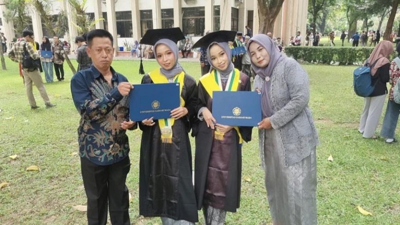 Kisah Si kembar Sherlina dan Sherlita, Lulus Cumlaude Bareng di UGM