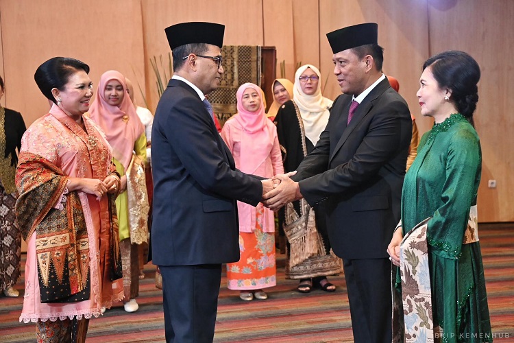 Menhub Lantik Risyapudin Nursin Jadi Dirjen Perhubungan Darat