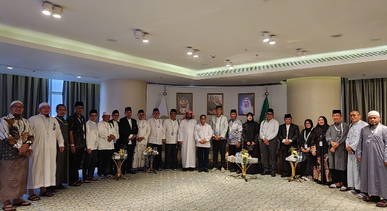 Wamen Arab Saudi Sambut Tamu Haji Undangan Raja Salman dari Indonesia di Makkah