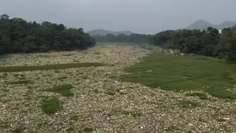 Viral Lautan Sampah di Jembatan Sapan Citarum, Ini Respons Pj Gubernur Jabar