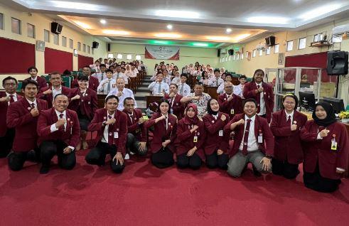 Mahasiswa S2 SPS Unhan Sambangi SMAN 8 Jakarta Sosialisasikan Bela Negara