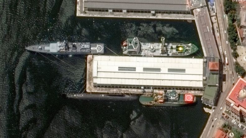 Rusia Kerahkan Sejumlah Kapal Perang ke Kuba, Trump: Itu karena Biden Lemah!