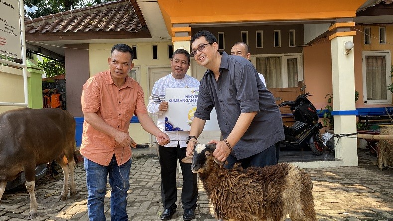 MNC Peduli Serahkan 8 Hewan Kurban, Lurah Kebon Sirih: Sangat Bermanfaat untuk Warga