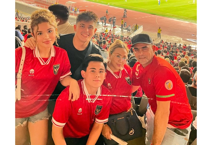 Berkelas! Cristian Gonzales Respons Videonya Nonton Timnas Indonesia di Kursi Tribune