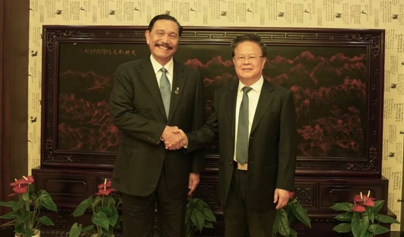 Luhut Harap NDRC China Dukung Proyek Baterai Kendaraan Listrik di Maluku Utara