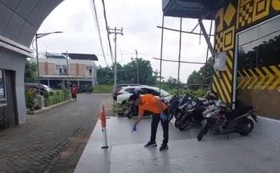 Ngeri! Wanita Muda di Pontianak Tewas Jatuh dari Lantai 3 Gedung Gym saat Senam