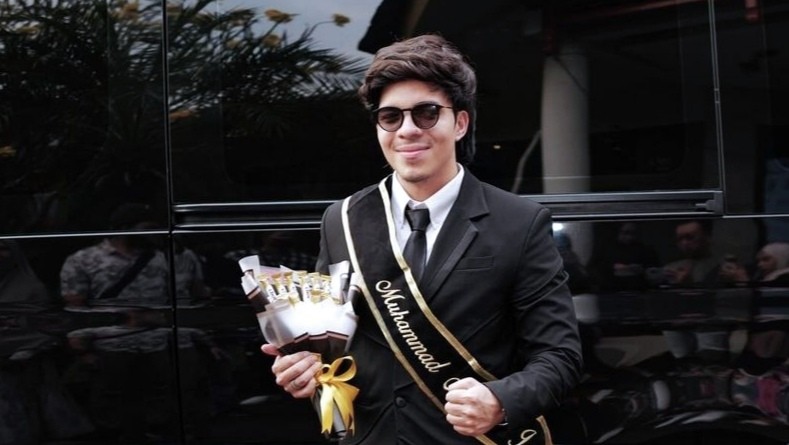 Atta Halilintar Wisuda SMA di Usia 29 Tahun: Akhirnya Lulus Setelah Punya Anak 2