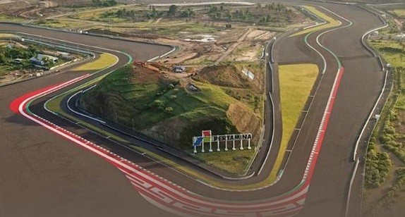 Bicara MotoGP Mandalika, Jokowi Lemas Dengar Ruwetnya Perizinan di Indonesia