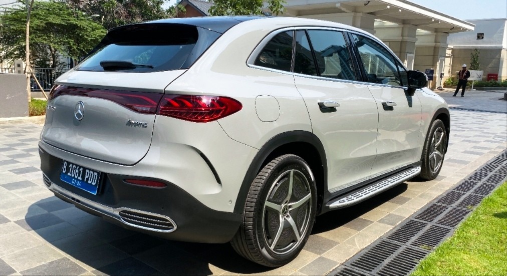 Tekan Harga, Mercedes-Benz Bakal Rakit Mobil Listrik di Indonesia