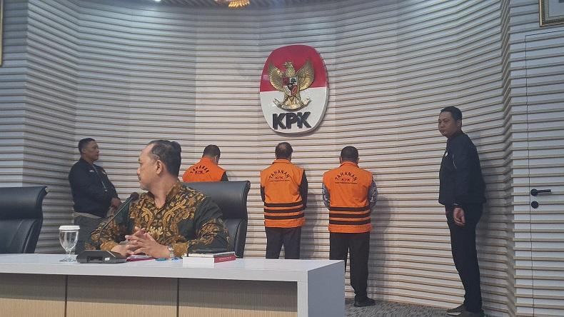 KPK Tetapkan Eks Pejabat Basarnas Max Ruland Tersangka Korupsi Pengadaan Truk