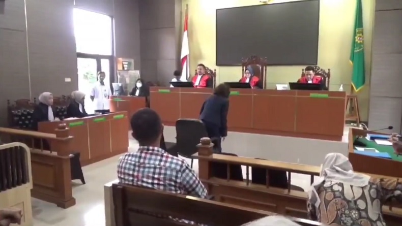 Pilu, Ibu di Karawang Digugat Anak Kandung karena Warisan