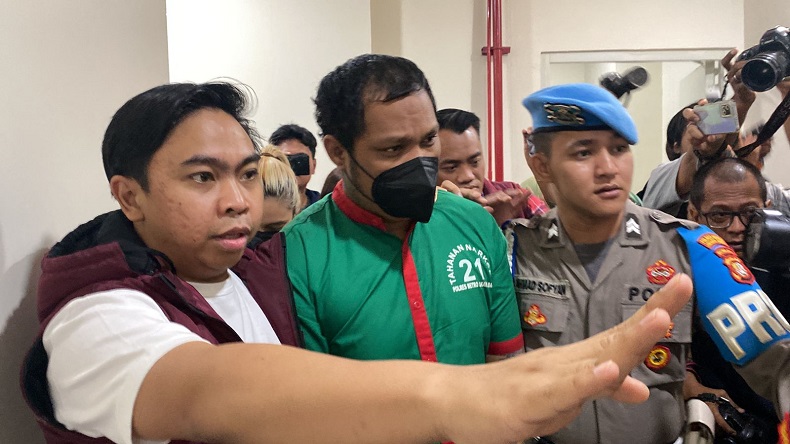 Penampakan Virgoun Pakai Baju Tahanan usai Ditangkap terkait Kasus Narkoba