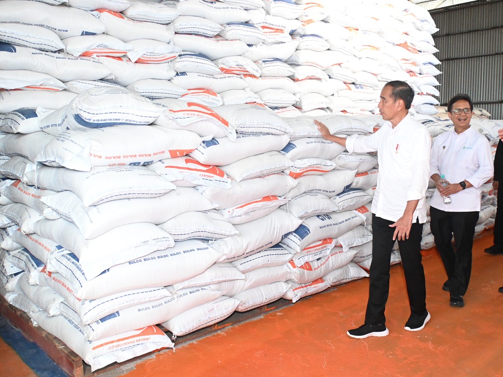 Hore! Jokowi Jamin Bantuan Pangan Diberikan sampai Desember 2024