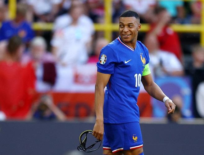 Prancis Vs Portugal: Kylian Mbappe Senang Lawan Cristiano Ronaldo, sang Idola Masa Kecil, tapi…